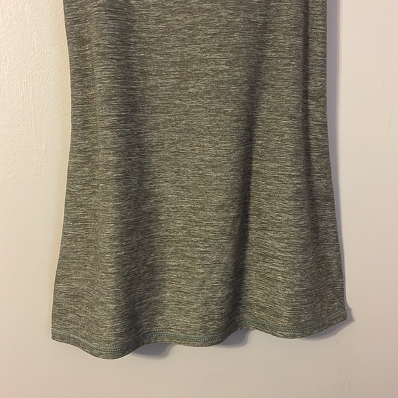 LULULEMON Dancing Warrior Tank Heathered Slate Gray and Grapefruit size 4 - Picture 4 of 15